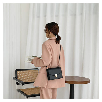 Trendy One-Shoulder Small Square Bag with Chain and Zipper