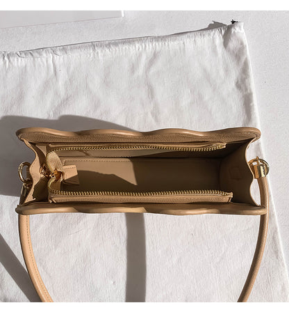 Small Women's One Shoulder Woven Handbag with Wave Pattern